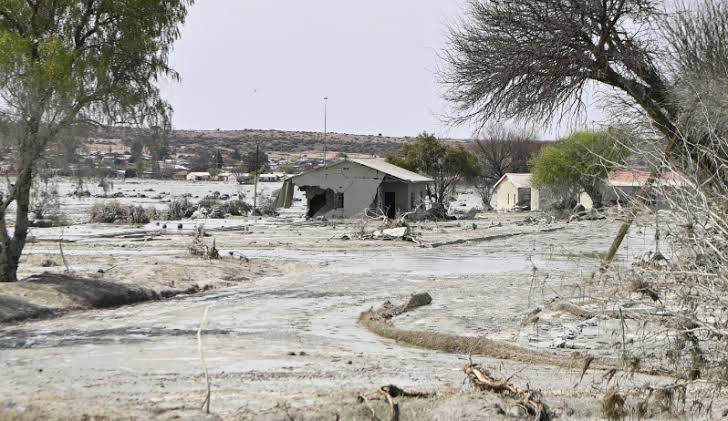 Another mine dam collapsed at the disaster-stricken Jagersfontein on Tuesday night, 27 September.