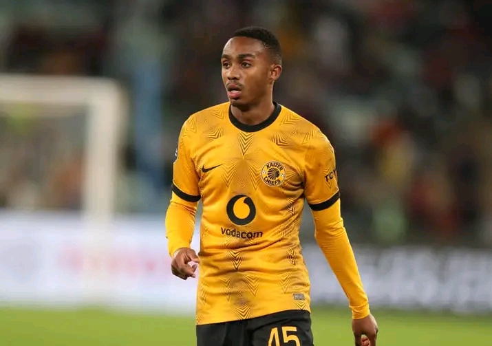 Kaizer Chiefs midfielder Njabulo Blom was restored to the starting XI at the weekend in a modified role. Zwane explains that tactical choice.
