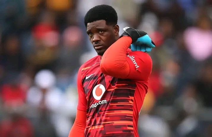 Former Kaizer Chiefs goalkeeper Daniel Akpeyi is training with Swallows FC after a proposed move to Sekhukhune United fell through.