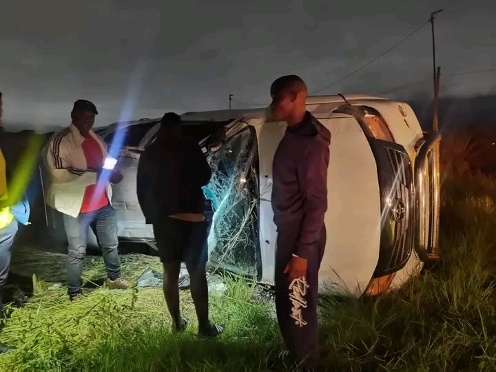 Amapiano artist Mfanah Kah Gogo and his team were involved in a car accident on Saturday, 25 February, in Durban.